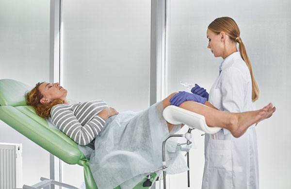 چرا خانم ها تمایل به انجام جراحی های زیبایی دارند؟