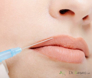 دلیل درد در تزریق لب چیست؟