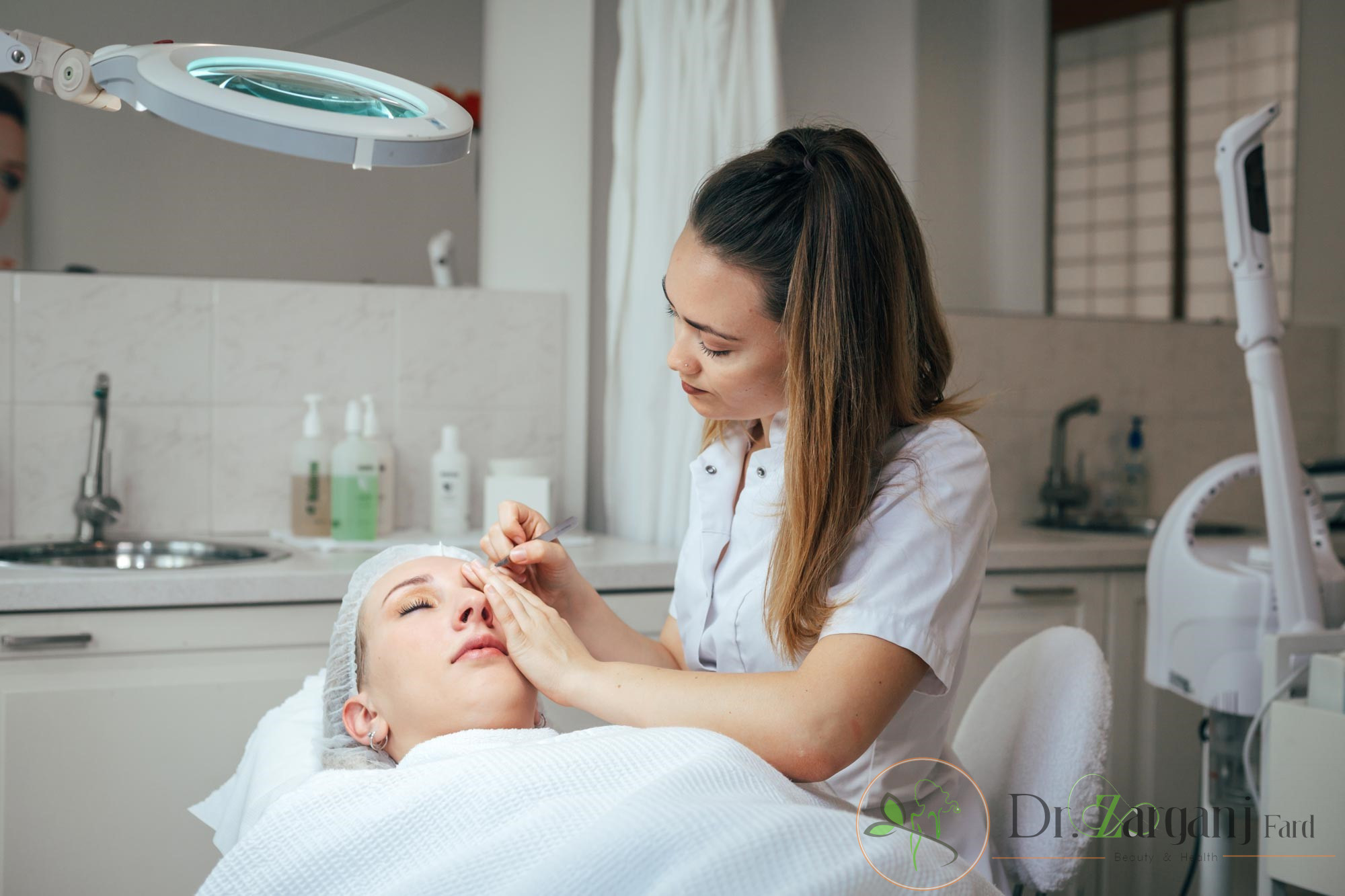 چگونه یک دکتر پوست خوب برای بوتاکس انتخاب کنیم؟
