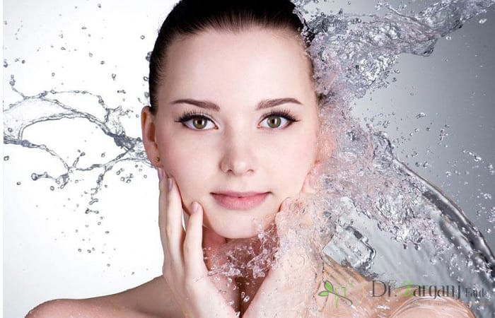 پوست صورت خود را هیدراته کنید