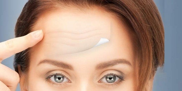 با بالا رفتن سن کلاژن موجود در پوست کاهش می یابد
