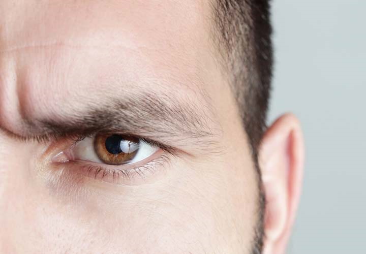 تاثیرات نور خورشید، کاهش رطوبت پوست، عوامل ژنتیکی و...