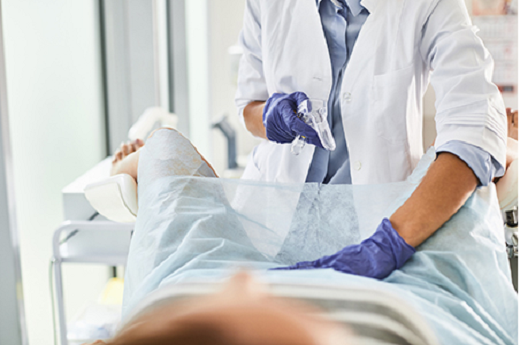 به دلیل وجود ویروس HPV تغییرات بسیار زیادی را در سطح دهانه رحم شروع می کند