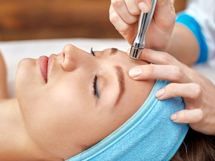 آیا در زمینه ی تاریخچه ی پیدایش شیوه ی درمانی مزوتراپی اطلاعاتی دارید؟