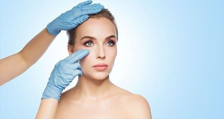 بلفاروپلاستی پلک پایین برای چه کسانی انجام میشود؟